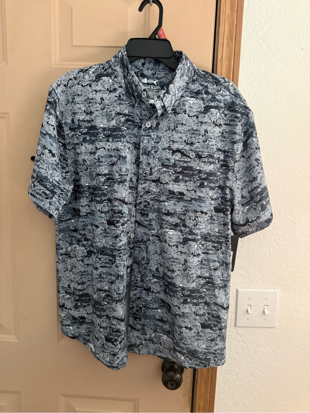 Short-Sleeve Blue Patterned Button-Down Shirt